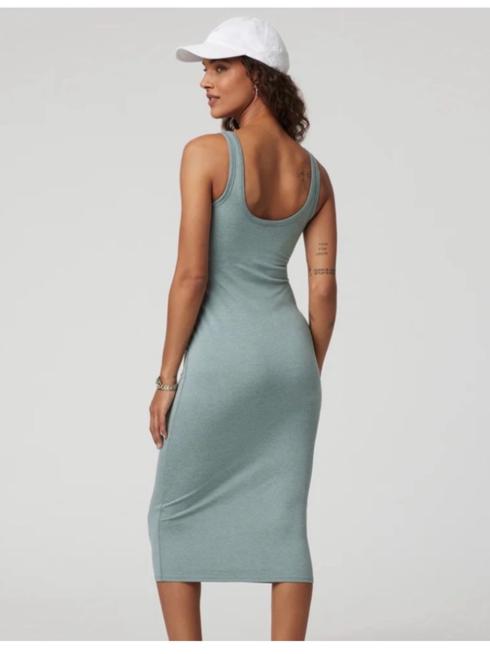 NWOT Vuori Halo Essential Dress XS